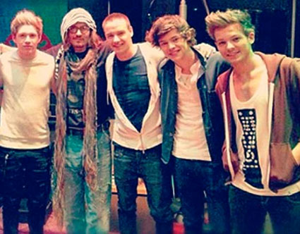 One Direction meet up with Johnny Depp and&nbsp;daughter
