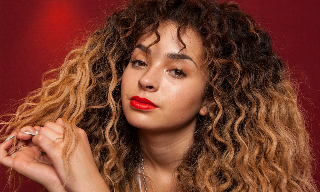 Ella Eyre for Emporio Armani Diamonds&nbsp;fragrance