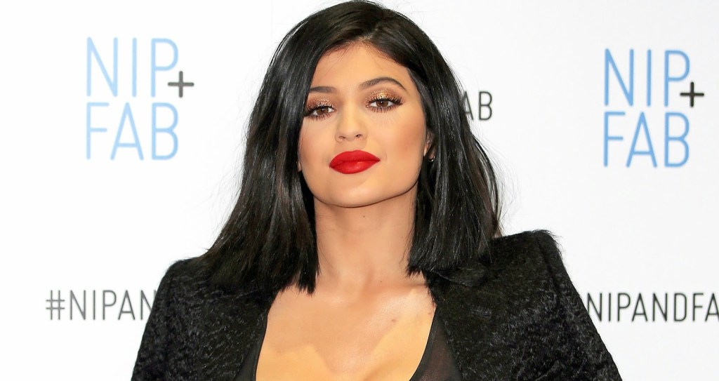 Kylie Jenner debuts new hairextension range with bright blue&nbsp;hair