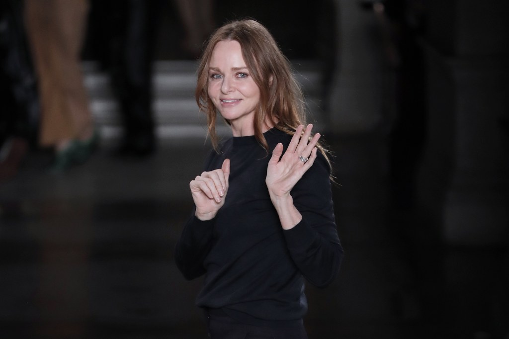 Stella McCartney buys back her&nbsp;brand