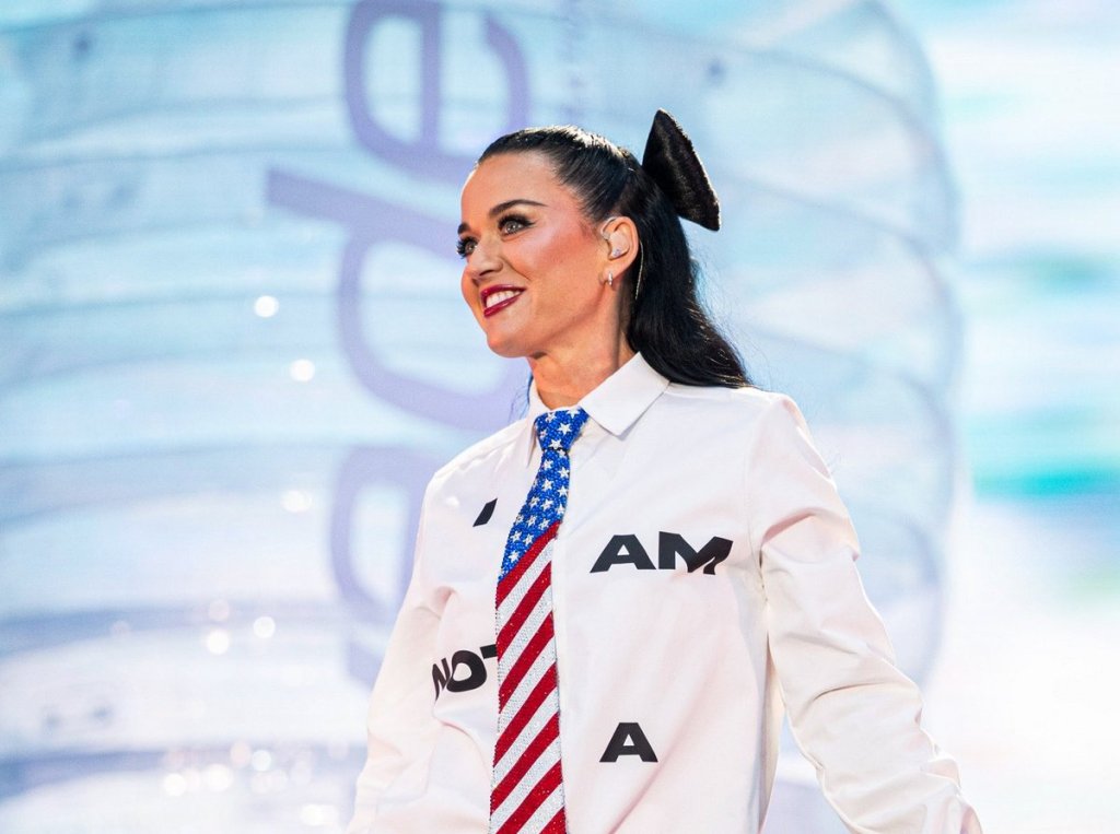 Katy Perry Lights Up Blenheim&nbsp;Palace